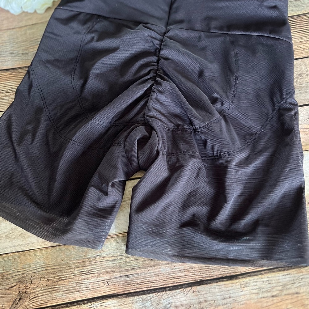 NWT SlimShaper by Miracle Brands Women's Sheer Booty Lift Shortie Black - Picture 7 of 7